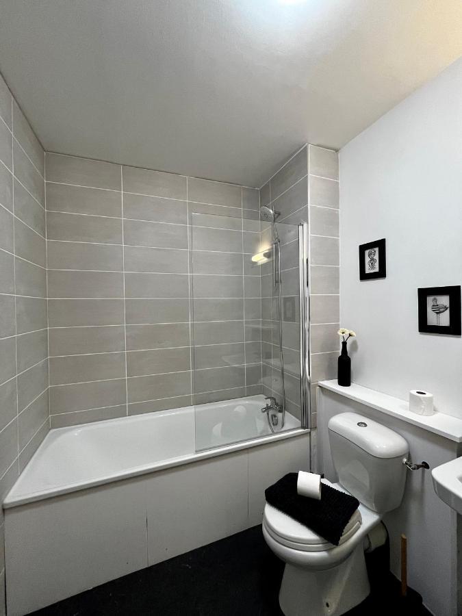 Superbe Appartement Confortable, Proche Centre Ville Rennes Luaran gambar