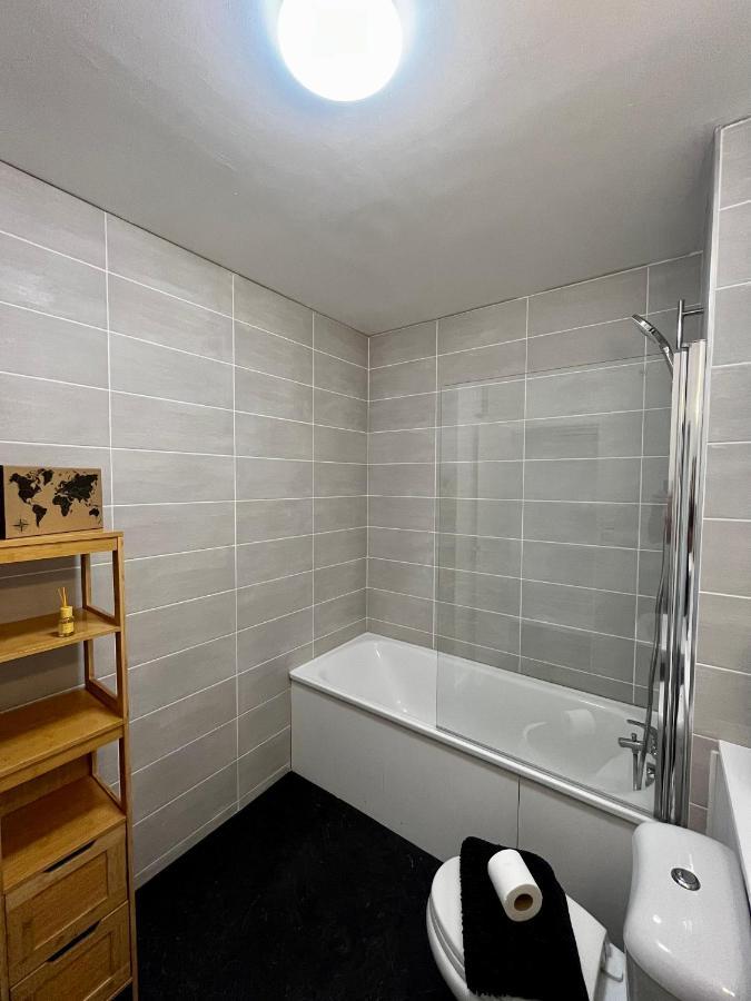 Superbe Appartement Confortable, Proche Centre Ville Rennes Luaran gambar