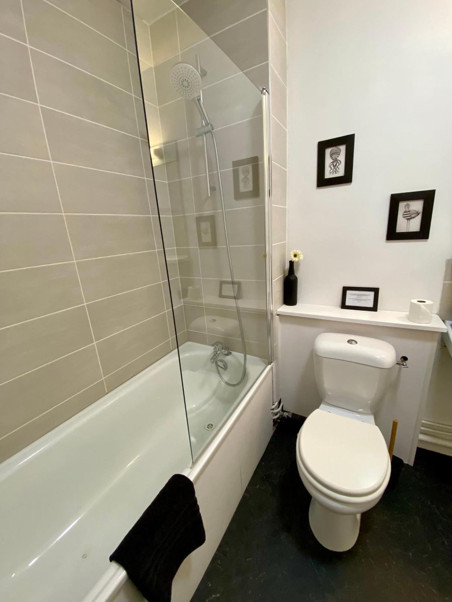 Superbe Appartement Confortable, Proche Centre Ville Rennes Luaran gambar