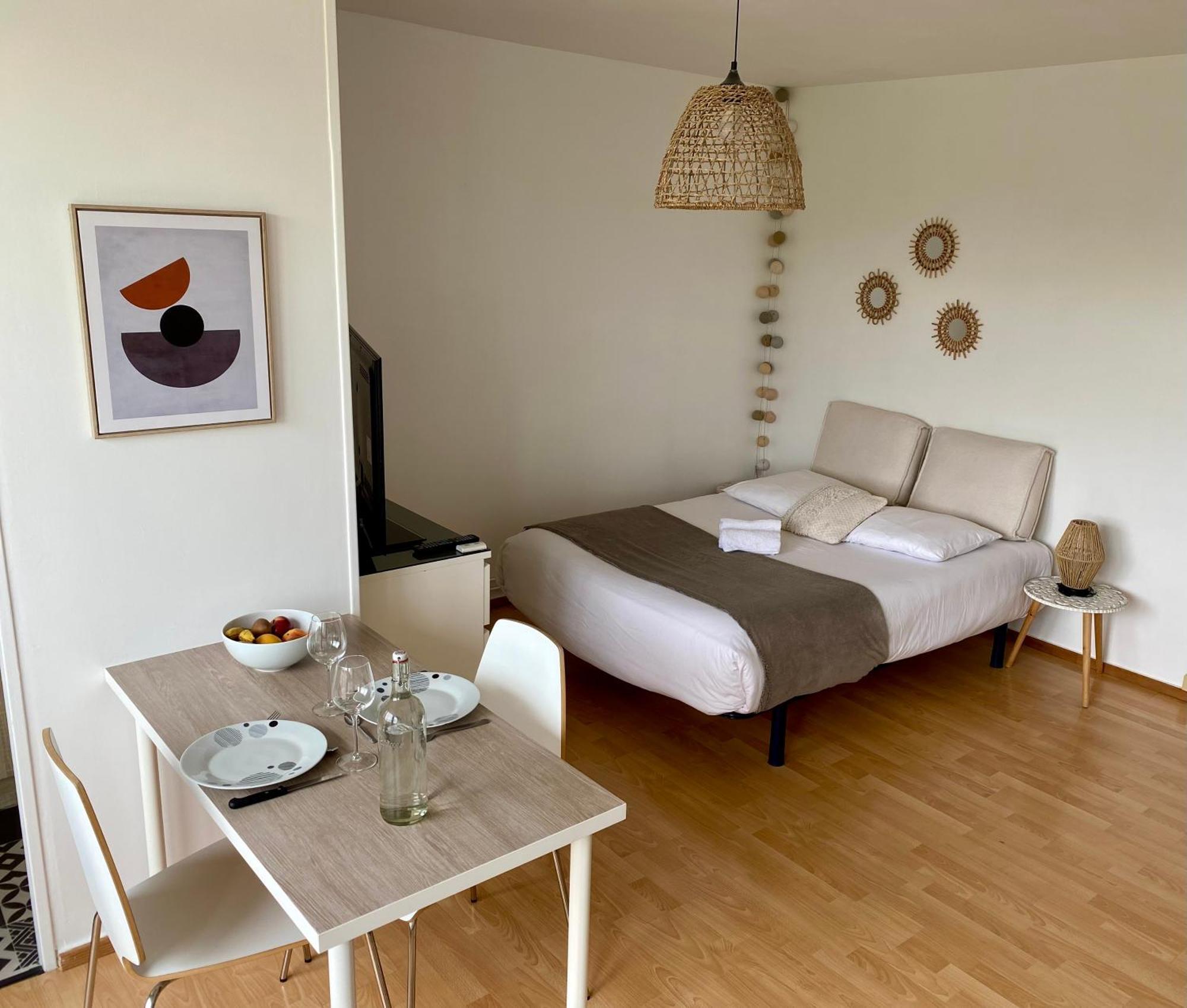 Superbe Appartement Confortable, Proche Centre Ville Rennes Luaran gambar