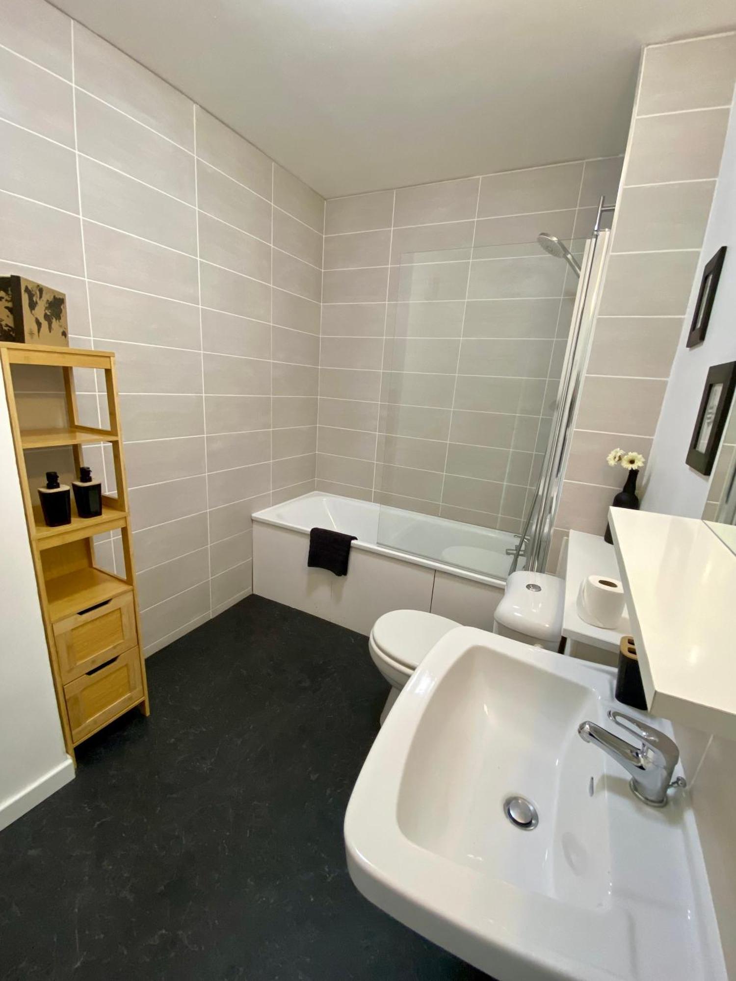 Superbe Appartement Confortable, Proche Centre Ville Rennes Luaran gambar